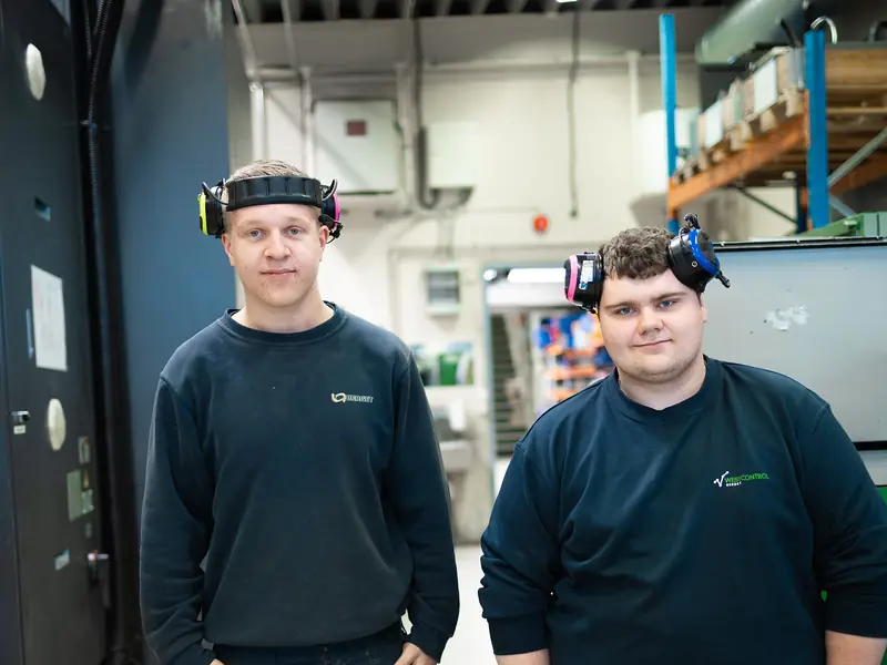 Lærlingene Ørjan Wergeland og Marius Finnekåsa